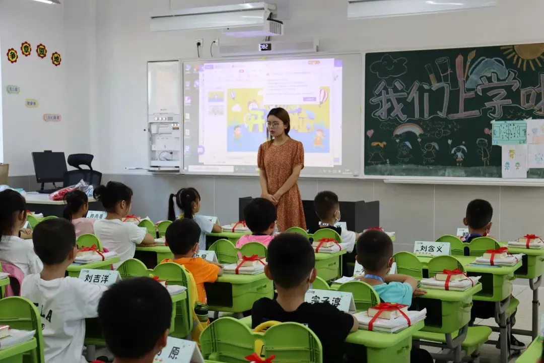 篮球教练如何为不同年龄段的球员制定战术训练方案?_1